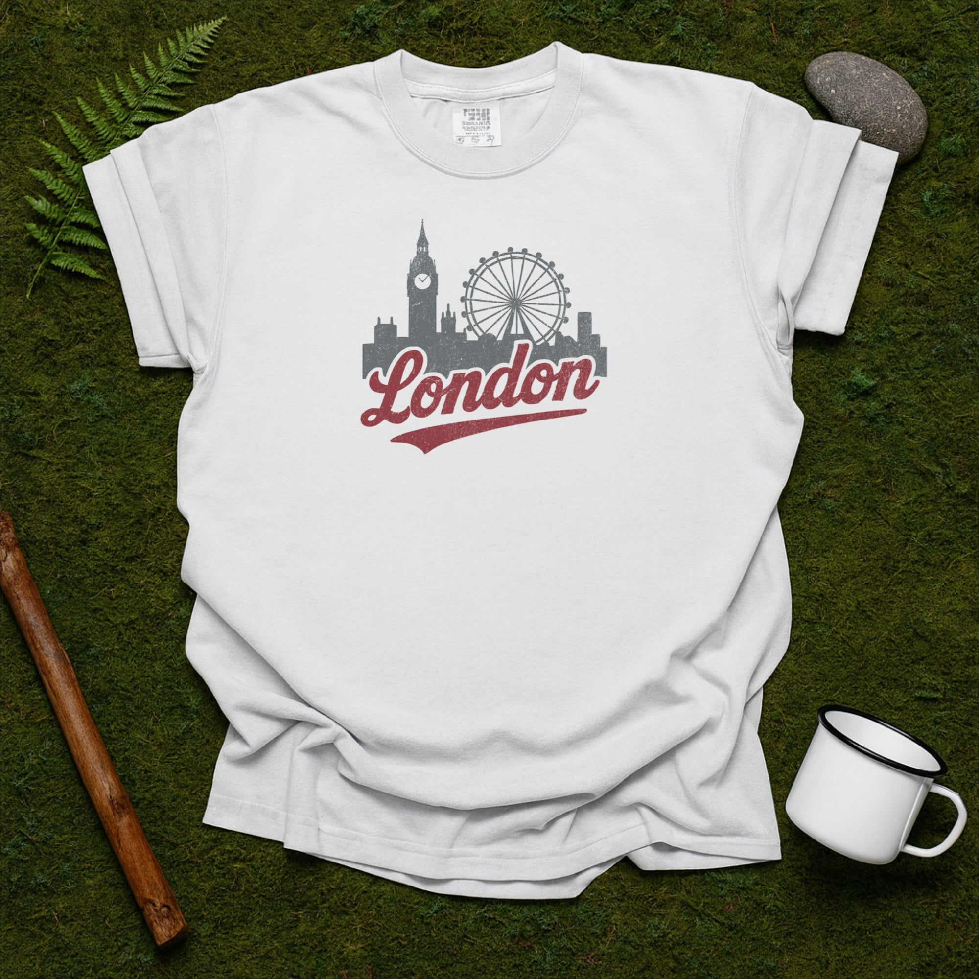 London England Skyline with Retro Swoosh Comfort Colors Souvenir T-Shirt