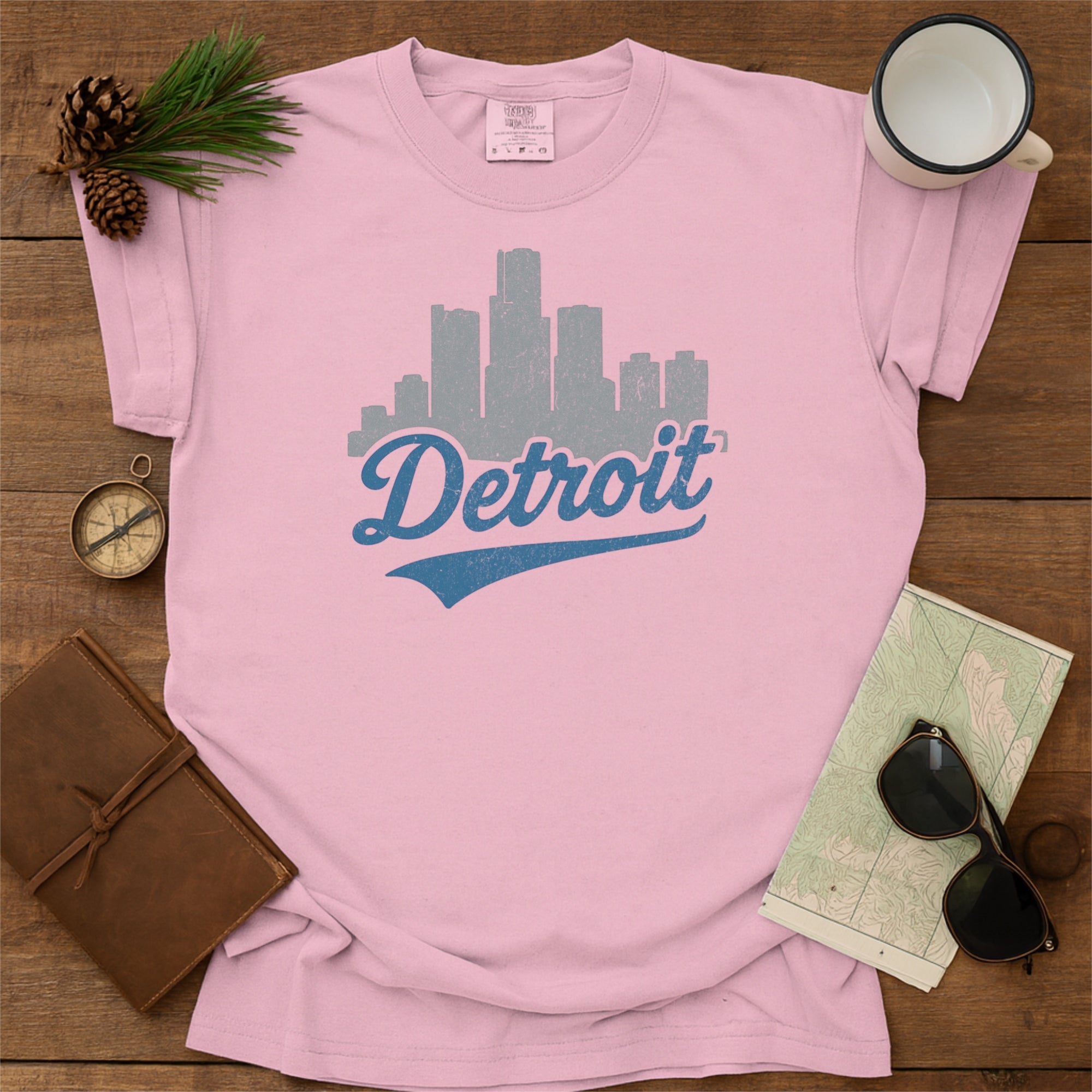 Detroit Michigan Skyline with Retro Swoosh Comfort Colors Souvenir T-Shirt