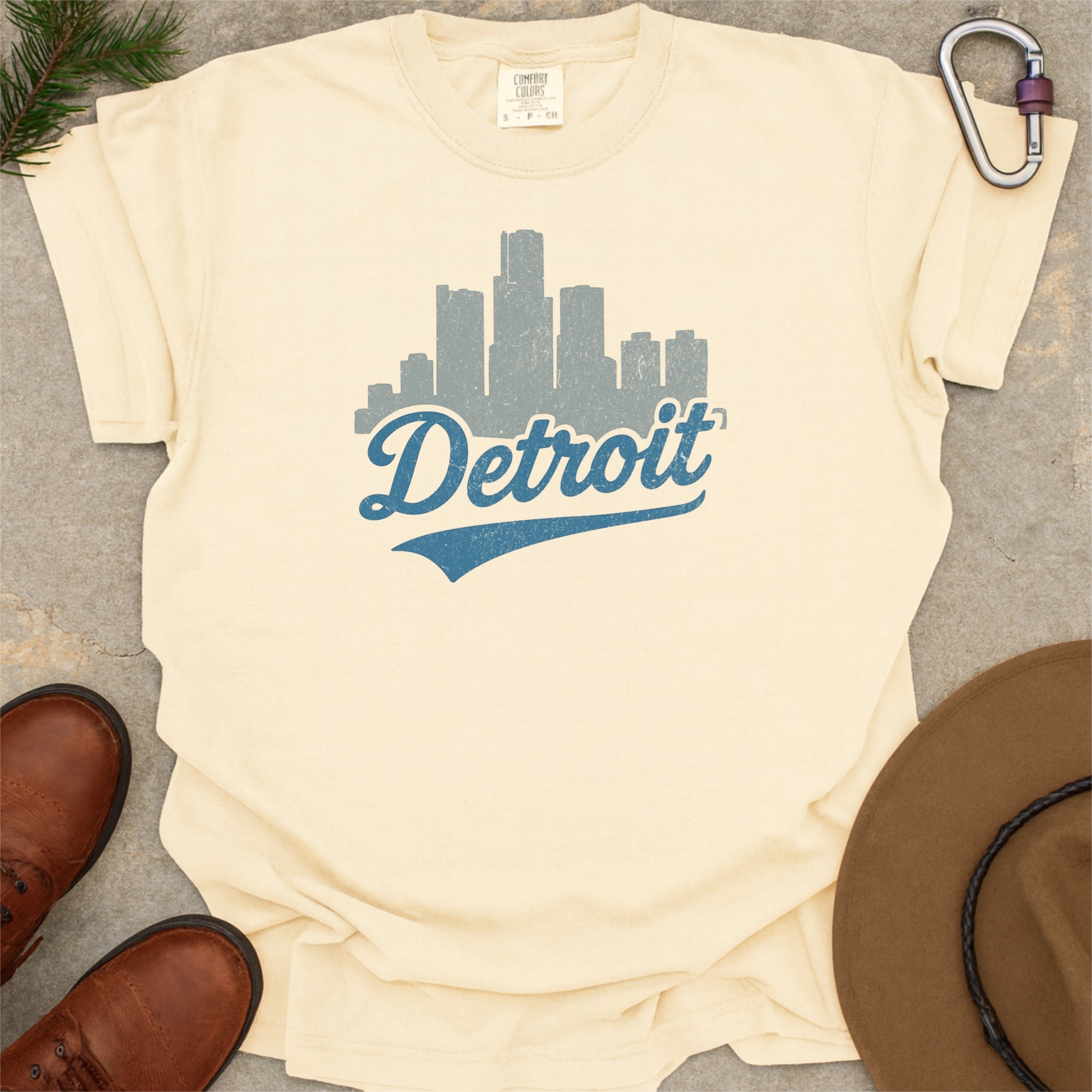 Detroit Michigan Skyline with Retro Swoosh Comfort Colors Souvenir T-Shirt