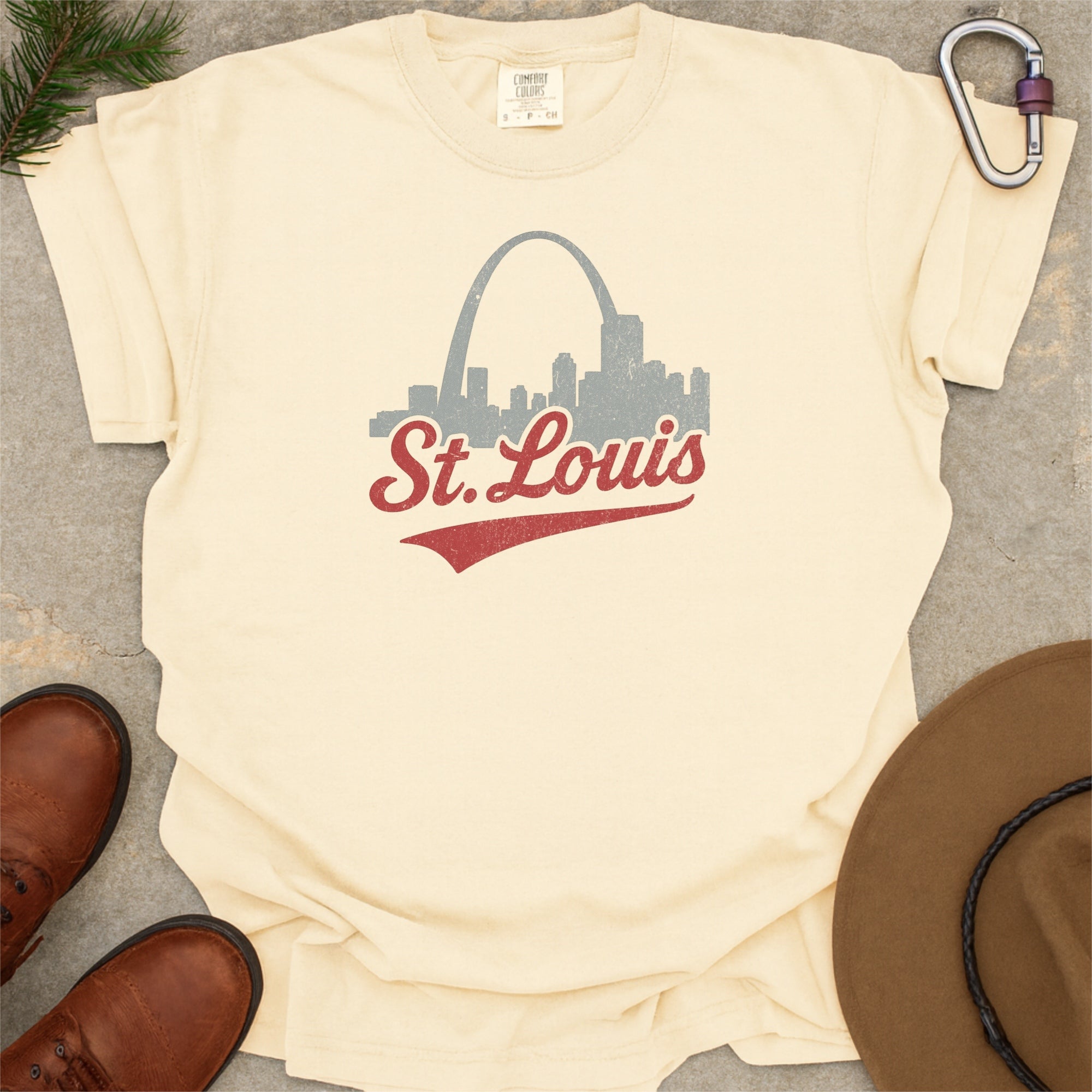 St Louis Skyline with Retro Swoosh Comfort Colors Souvenir T-Shirt