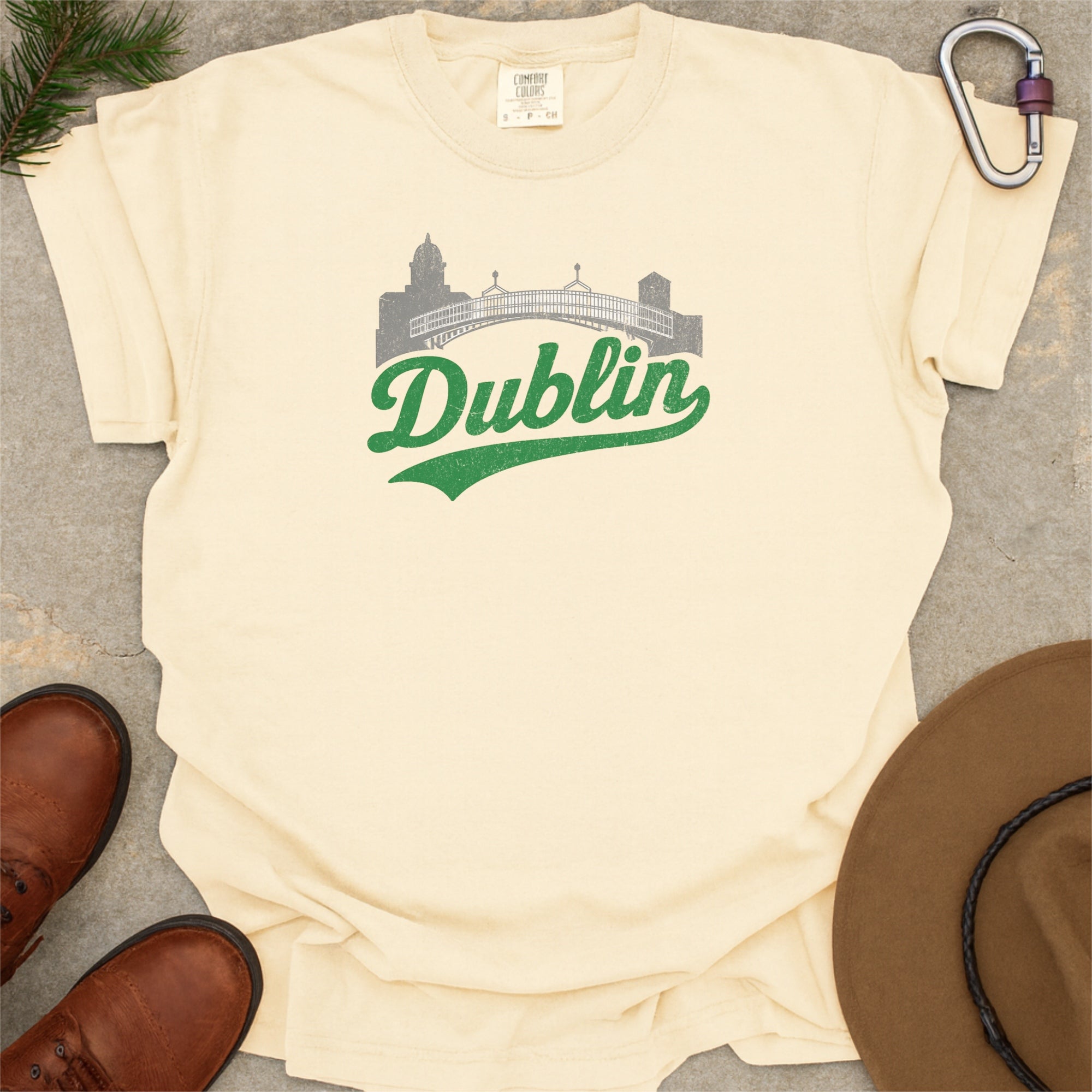 Dublin Ireland Skyline with Retro Swoosh Comfort Colors Souvenir T-Shirt