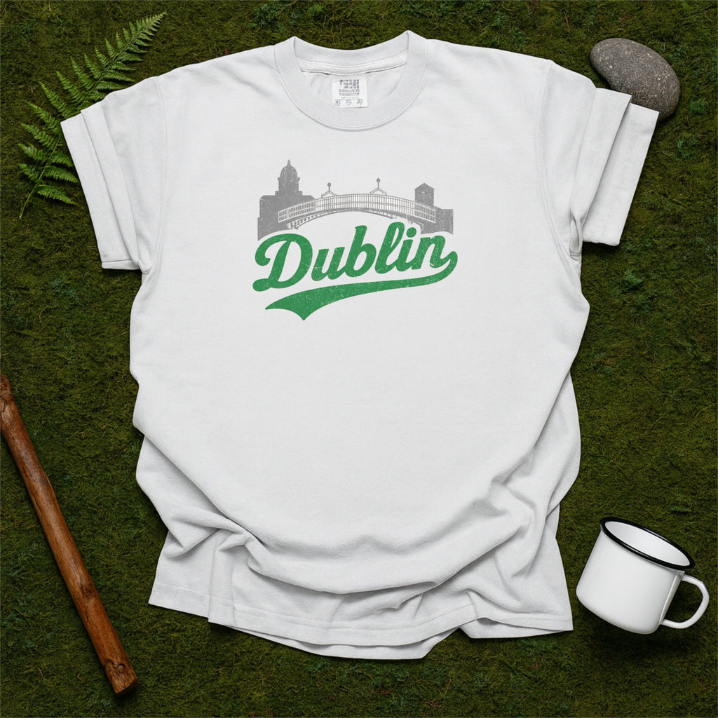 Dublin Ireland Skyline with Retro Swoosh Comfort Colors Souvenir T-Shirt